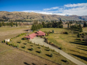 Mountain Majesty - Wanaka Holiday Home